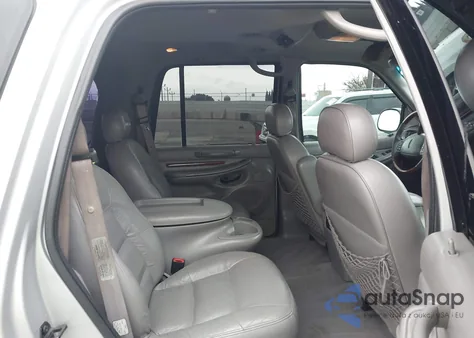 1998 Lincoln Navigator z USA, uszkodzony, nr VIN 5LMRU27L7WLJ33443